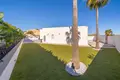 4-Schlafzimmer-Villa 246 m² lAlfas del Pi, Spanien