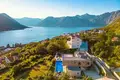 Haus 6 zimmer 500 m² Dobrota, Montenegro