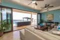 5 bedroom house 697 m² West Bay, Honduras
