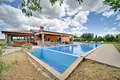 Villa mit 2 Schlafzimmern 165 m² Neuenburg, Kroatien