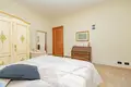 Villa de tres dormitorios 33 000 m² Castel dArio, Italia