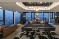 Kompleks mieszkalny High-rise residence with a swimming pool and lounge areas in a posh neighborhood of Bangkok, Thailand