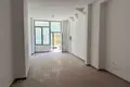 Gewerbefläche im Erdgeschoss zusammen mit einer geschlossenen Garage im -1. Stock im Bereich Ish-Urt zu verkaufen!