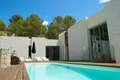 4-Schlafzimmer-Villa 450 m² Finestrat, Spanien