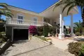Villa de 4 dormitorios 578 m² Alfaz del Pi, Španjolska