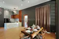 Villa de tres dormitorios 400 m² Si Sunthon, Tailandia