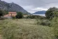 Atterrir  Risan, Monténégro