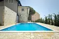 Casa 5 habitaciones 340 m² Sutomore, Montenegro