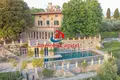 Villa 30 habitaciones 320 000 m² Toscana, Italia