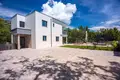 4 bedroom Villa 250 m² Grad Omis, Croatia