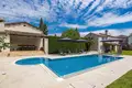 Villa de tres dormitorios 300 m² Grad Pazin, Croacia