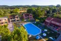 Hôtel 1 018 m² à Bayiatsa Avliotes, Grèce