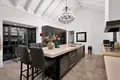 Dom 5 pokojów 1 021 m² Benahavis, Hiszpania