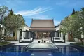 Wohnkomplex Complex of villas with swimming pools and jacuzzis directly on Bang Tao Beach, Phuket, Thailand