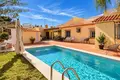 Haus 5 Schlafzimmer 378 m² Dos Hermanas, Spanien