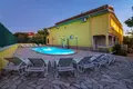 Willa 885 m² Opcina Dezanovac, Chorwacja