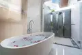 4-Schlafzimmer-Villa 268 m² Choeng Thale, Thailand