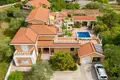 4-Schlafzimmer-Villa 450 m² Kavac, Montenegro
