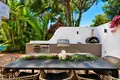 6 bedroom house 537 m² Artola, Spain
