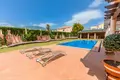 Haus 7 Schlafzimmer 1 033 m² Dos Hermanas, Spanien