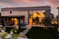 Casa 11 habitaciones 1 561 m² Grad Porec, Croacia