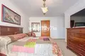 Haus 5 Schlafzimmer 340 m² Dos Hermanas, Spanien