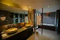 Villa de tres dormitorios 678 m² Wichit, Tailandia