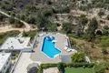 Вилла 4 спальни 210 м² Камарес, Кипр