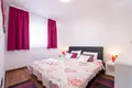 6 bedroom house 280 m² Nin, Croatia