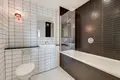 3 bedroom apartment 87 m² in London, United Kingdom