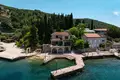 Вилла 4 спальни 350 м² Луштица, Черногория