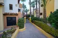 Mieszkanie 4 pokoi 143 m² Torrevieja, Hiszpania