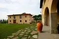 Nieruchomości komercyjne 870 m² Arezzo, Włochy