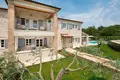 Villa de 4 dormitorios 297 m² Opcina Kanfanar, Croacia
