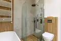Propiedad comercial 80 m² en Varsovia, Polonia