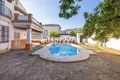 Haus 5 Schlafzimmer 317 m² Dos Hermanas, Spanien