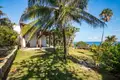 4 bedroom house 44 508 m² West Bay, Honduras