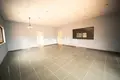 8 bedroom House 305 m² Dome, Ghana