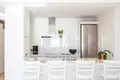 Mieszkanie 3 pokoi 142 m² Fuengirola, Hiszpania