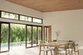 Complexe résidentiel New complex of villas with swimming pools and gardens in the center of Bo Phut, Samui, Thailand