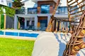 Дом 4 спальни 220 м² Олюдениз, Турция