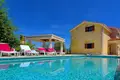 Maison 4 chambres 480 m² Soline, Croatie