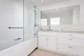 3 bedroom apartment 96 m² Warsaw, Poland