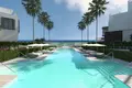 Stadthaus 3 Schlafzimmer 258 m² Estepona, Spanien
