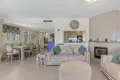 Haus 6 Schlafzimmer 235 m² Dos Hermanas, Spanien