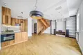 Commercial property 91 m² in Warsaw, Poland