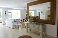 4-Schlafzimmer-Villa 208 m² Estepona, Spanien