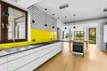 Haus 4 zimmer 320 m² Warschau, Polen
