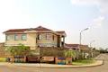 Dom 3 pokoi  Aduaben, Ghana