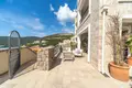 Квартира 2 спальни 105 м² Радовичи, Черногория